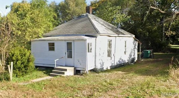 $12,000 | 3815 Walnut Avenue, East St. Louis, IL 62207