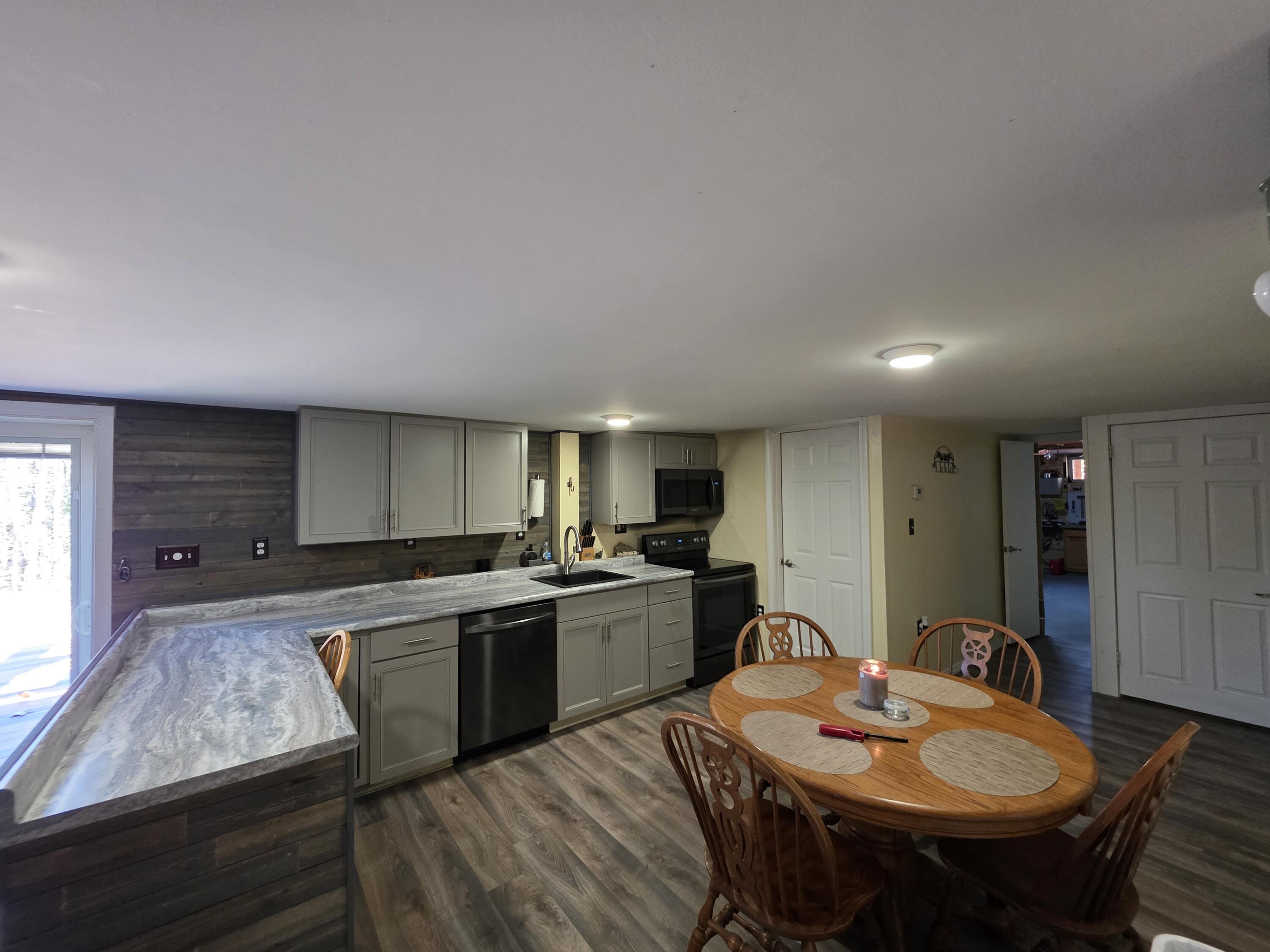 140 Bog Road Northport, ME 04849 - Photo 20 of 53 1000029355