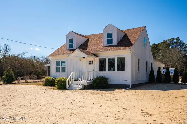 $1,100,000 | 292 Narrow Shore Road, Aydlett, NC 27916