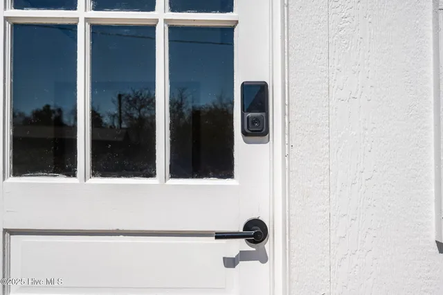 $1,100,000 | 292 Narrow Shore Road, Aydlett, NC 27916