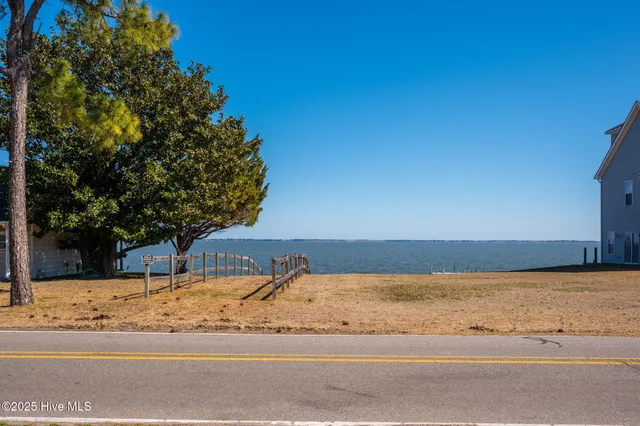 $1,100,000 | 292 Narrow Shore Road, Aydlett, NC 27916