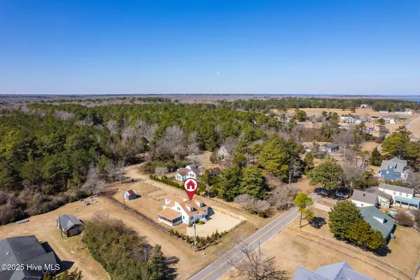 $1,100,000 | 292 Narrow Shore Road, Aydlett, NC 27916
