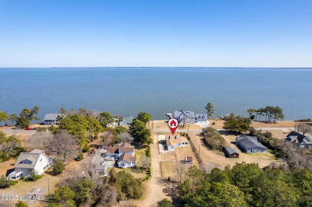 $1,100,000 | 292 Narrow Shore Road, Aydlett, NC 27916