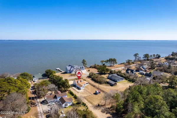 $1,100,000 | 292 Narrow Shore Road, Aydlett, NC 27916