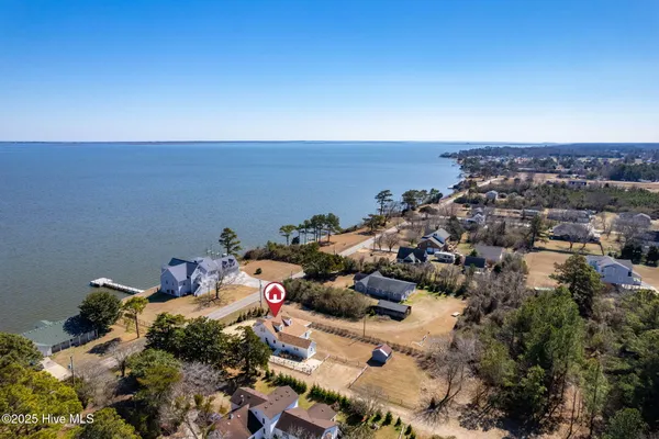 $1,100,000 | 292 Narrow Shore Road, Aydlett, NC 27916