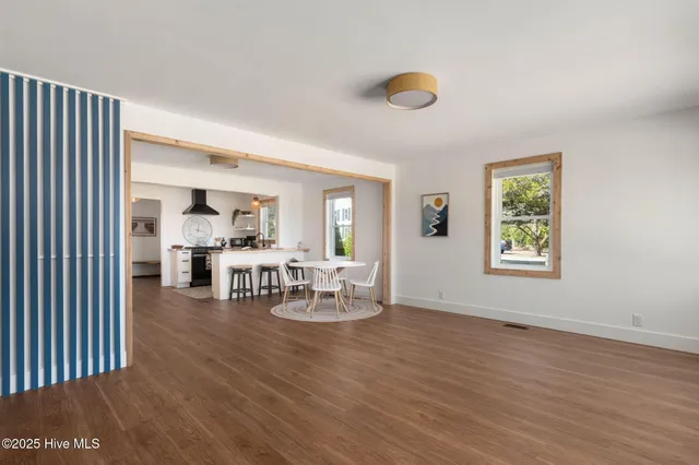 $1,100,000 | 292 Narrow Shore Road, Aydlett, NC 27916