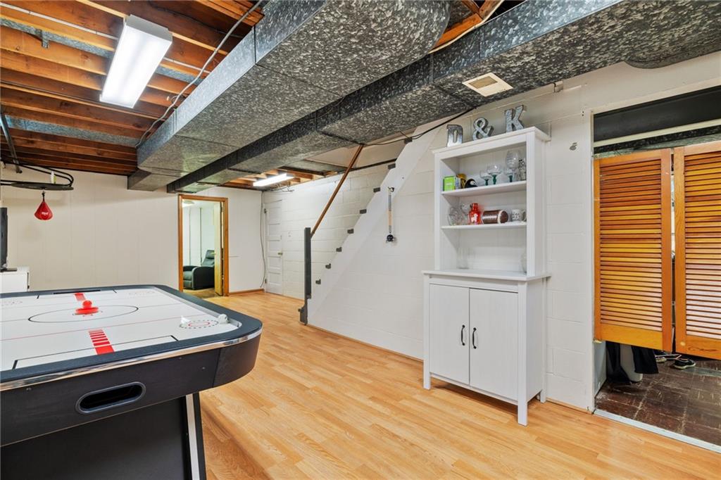 508 Montclair Street Pittsburgh, PA 15217 - Photo 21 of 29 a room with storage and utility