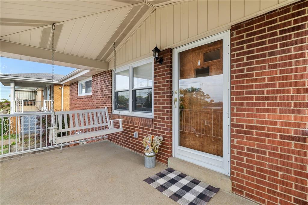 508 Montclair Street Pittsburgh, PA 15217 - Photo 3 of 29 a view of a balcony