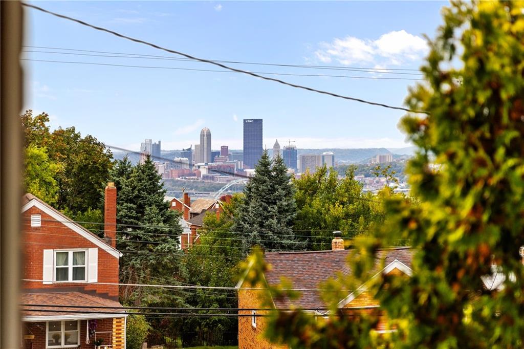 508 Montclair Street Pittsburgh, PA 15217 - Photo 4 of 29 a view of a city