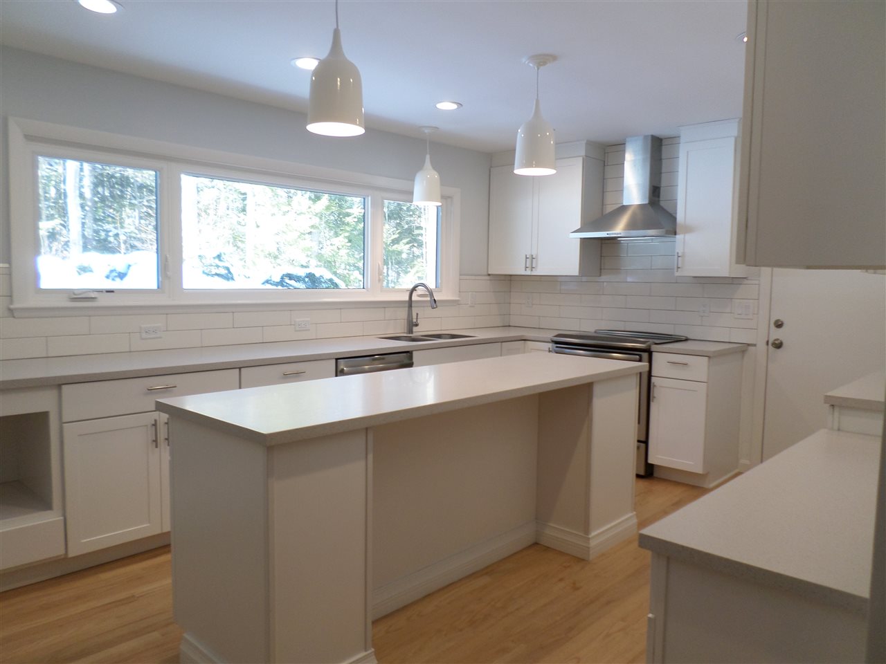 56 Sherburne Road Lee, NH 03861 - Photo 3 of 38