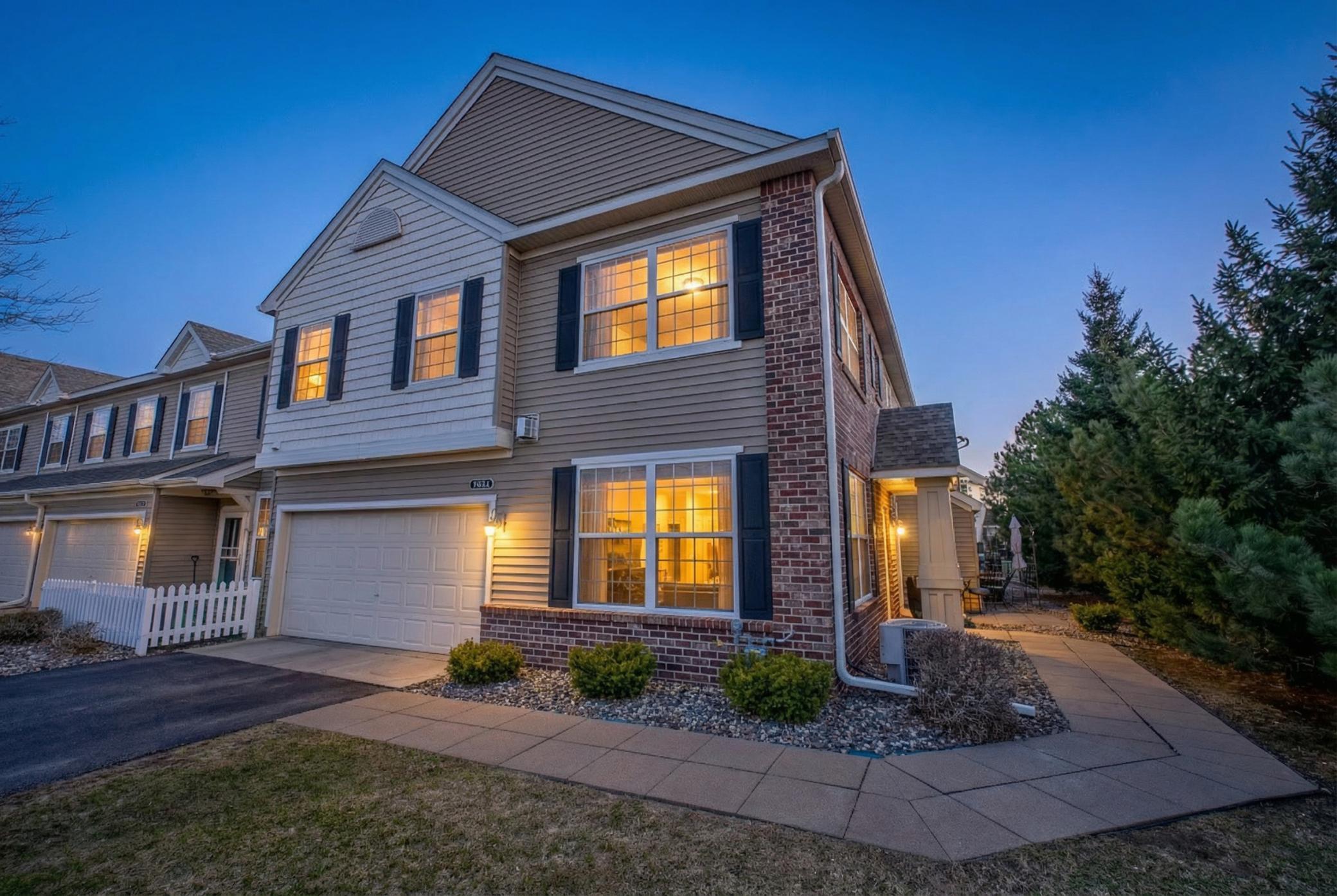 4470 Rosemary Way, Unit 2 Hugo, MN 55038 - Photo 1 of 25