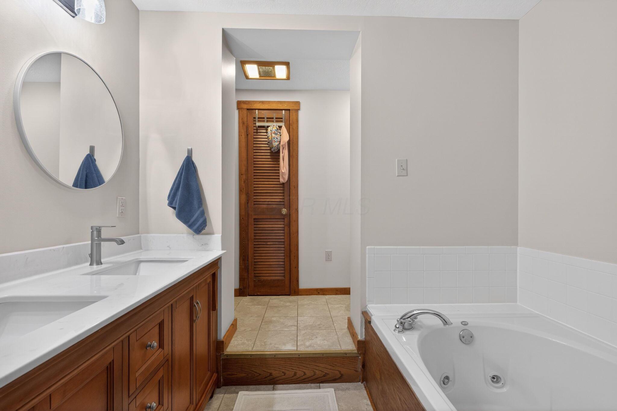 2717 Darling Road Blacklick, OH 43004 - Photo 14 of 63 14-web-or-mls-2717 Darling Rd - 14