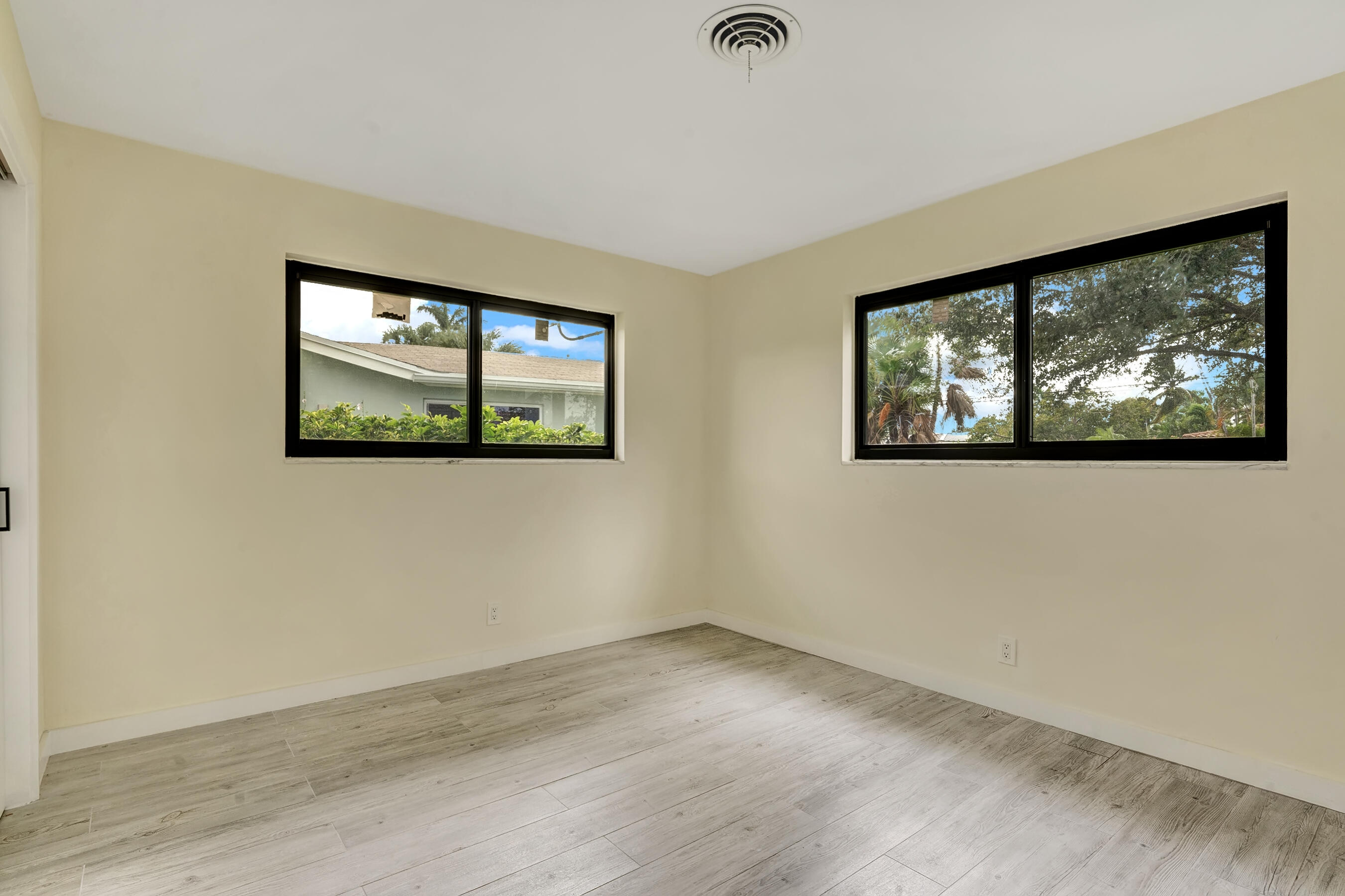 806 Southwest 2nd Street Boca Raton, FL 33486 - Photo 25 of 35 DSC06011