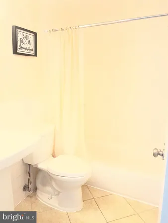 $1,825 | 2330 Glendale Terrace, Unit C2, Alexandria, VA 22303