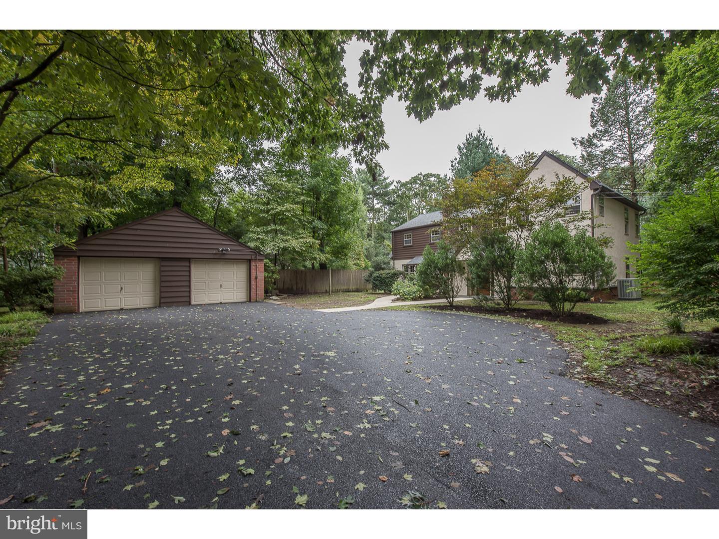 301 Farnum Road Media, PA 19063 - Photo 5 of 21 Driveway