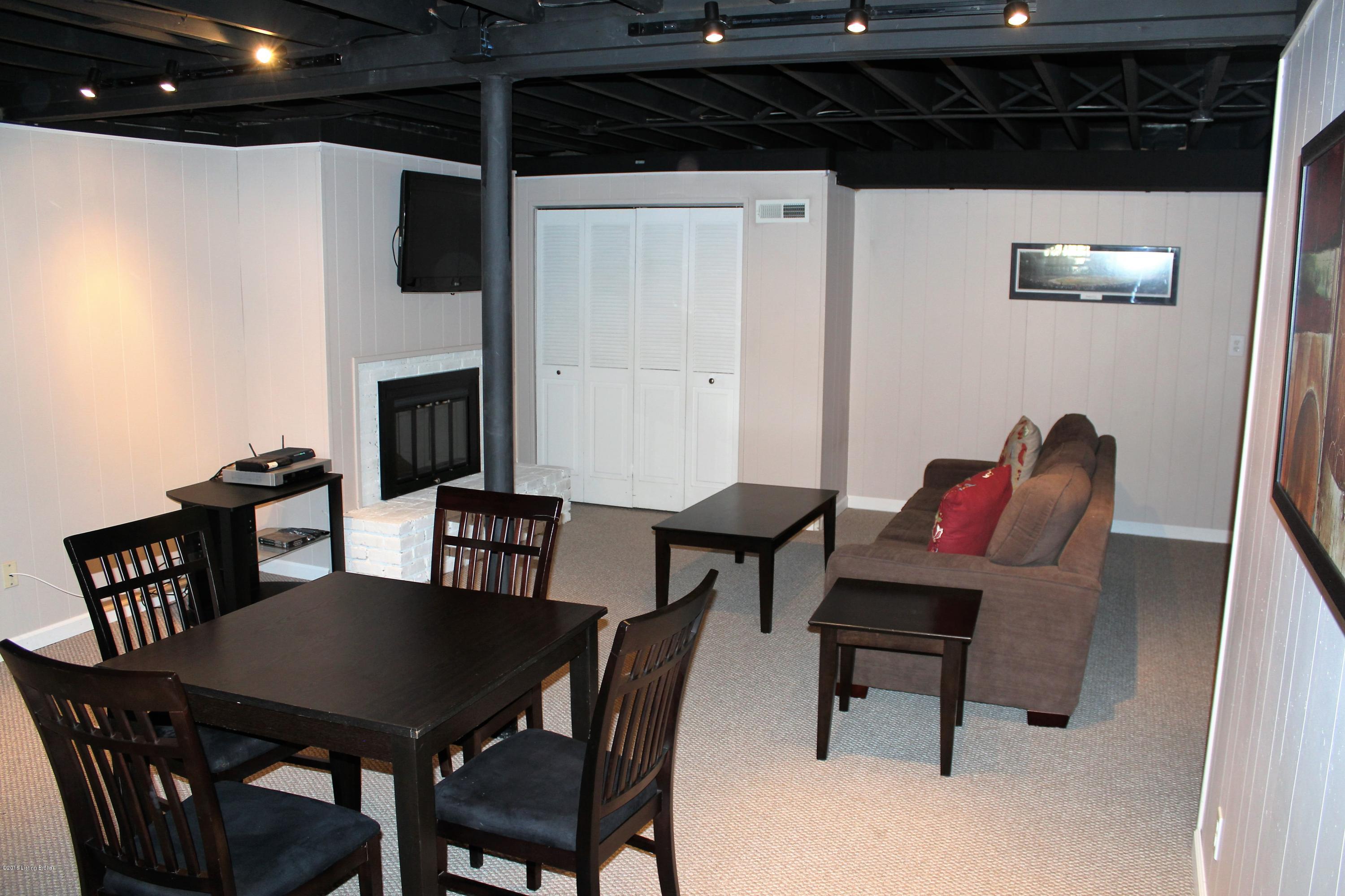 1853 Gresham Road Louisville, KY 40205 - Photo 14 of 24 IMG_4289