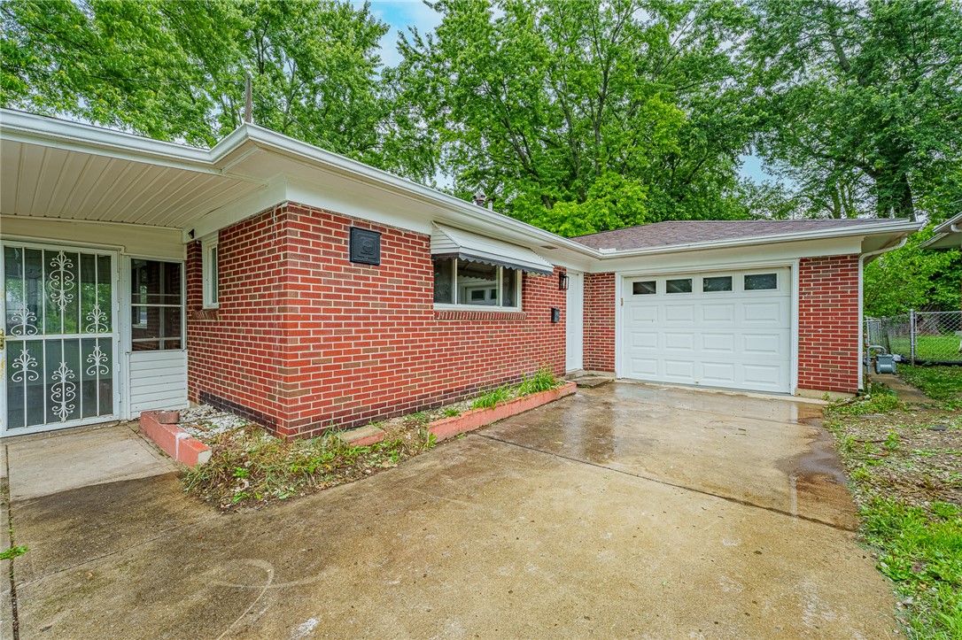 260 Indiana Avenue Springfield, OH 45505 - Photo 4 of 30