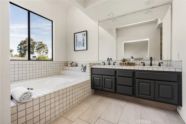 $1,650,000 | 30 Waterway, Unit 43, Irvine, CA 92614