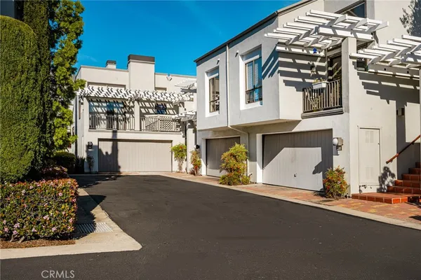 $1,650,000 | 30 Waterway, Unit 43, Irvine, CA 92614