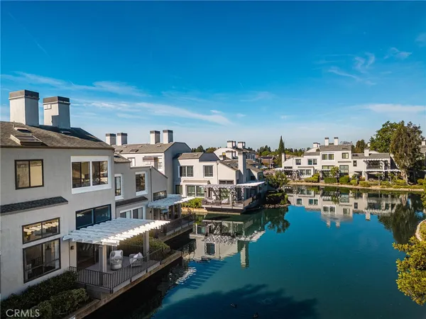 $1,650,000 | 30 Waterway, Unit 43, Irvine, CA 92614