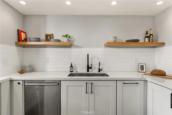 $1,650,000 | 30 Waterway, Unit 43, Irvine, CA 92614