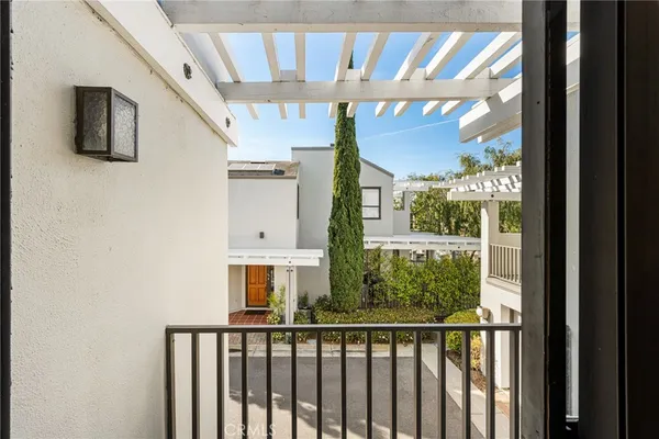 $1,650,000 | 30 Waterway, Unit 43, Irvine, CA 92614