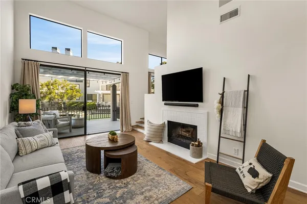 $1,650,000 | 30 Waterway, Unit 43, Irvine, CA 92614