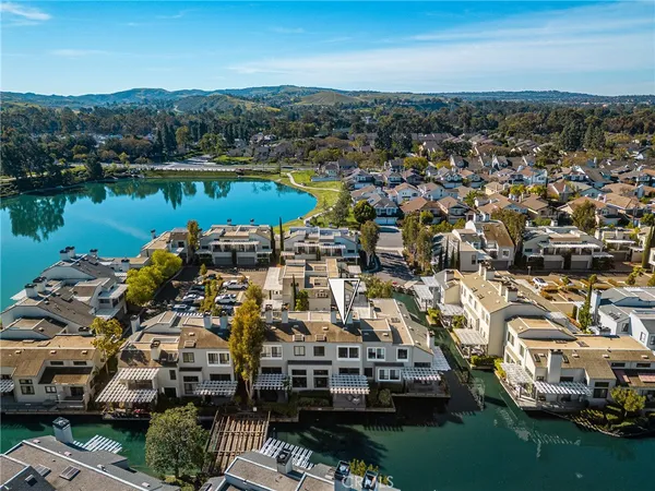 $1,650,000 | 30 Waterway, Unit 43, Irvine, CA 92614