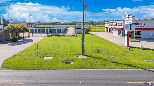 $1,800,000 | 3459 Highway 1, Port Allen, LA 70767