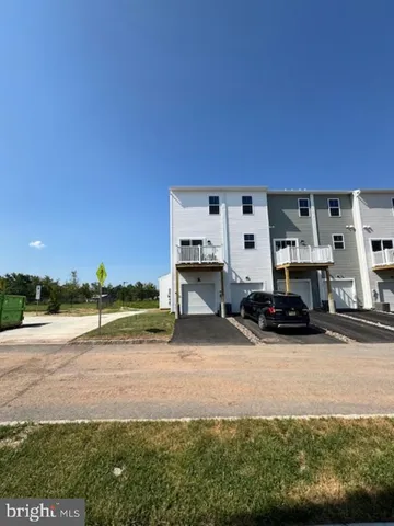 $2,495 | 701 Platinum Drive, Phoenixville, PA 19460