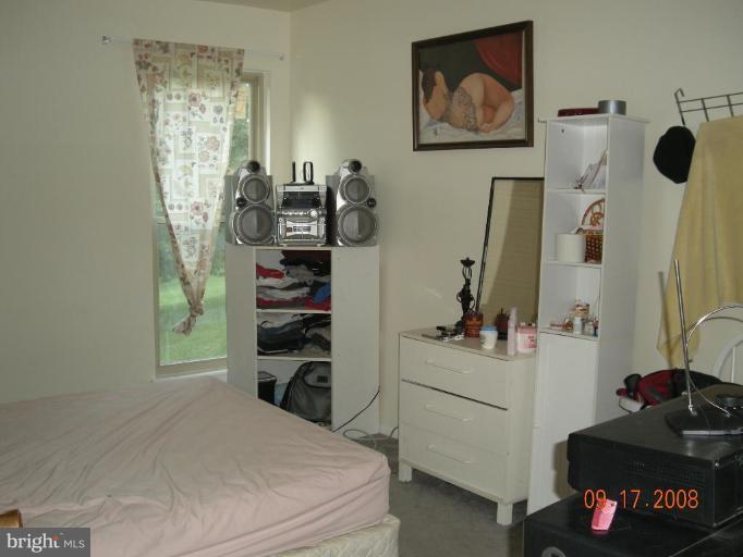 8507 Barrington Court, Unit P Springfield, VA 22152 - Photo 10 of 17 Master Bedroom