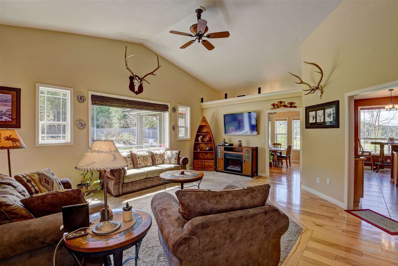 36016 North Milan Elk Road Chattaroy, WA 99003 - Photo 5 of 20 Gallery Image 5