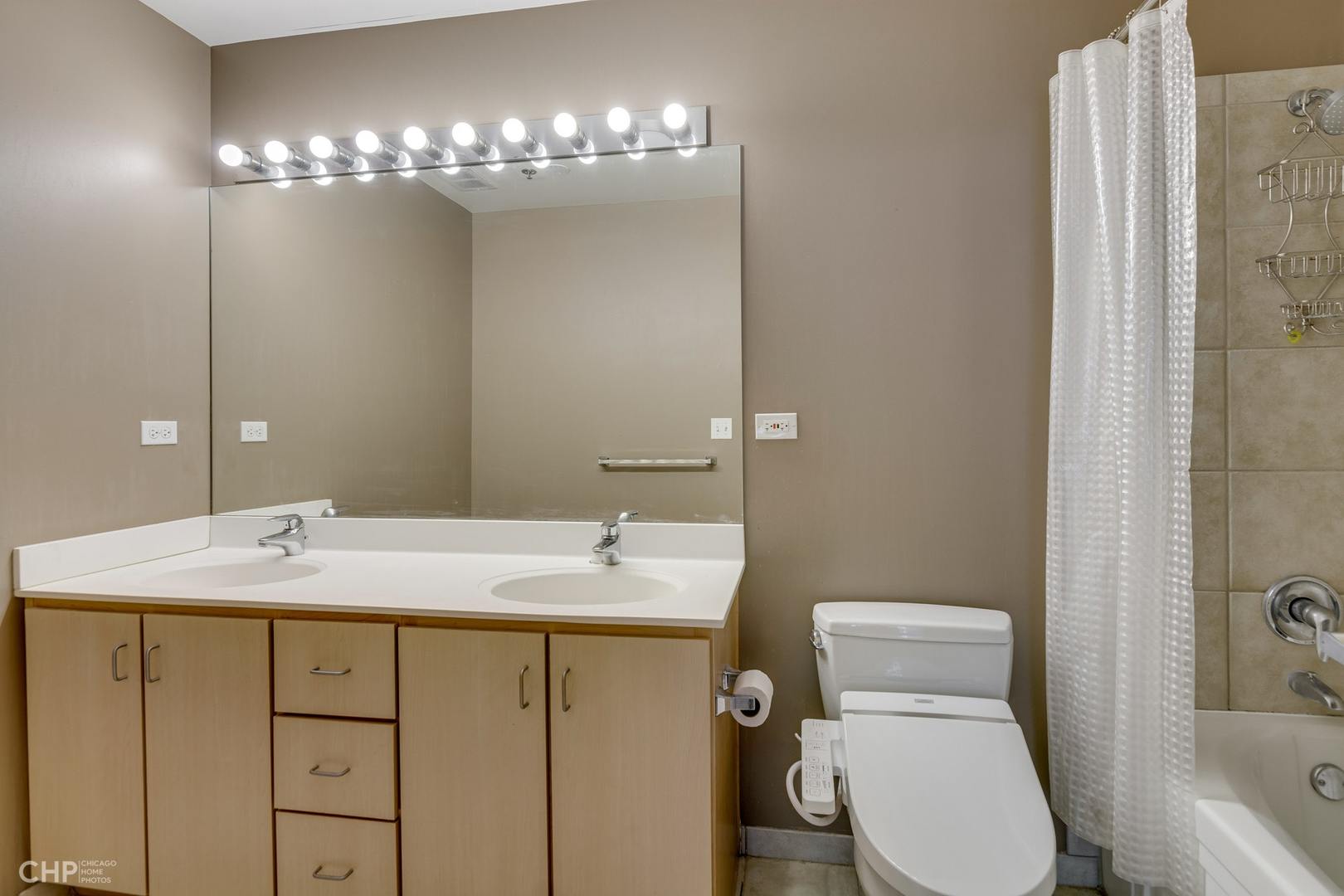 630 North Franklin Street, Unit 511 Chicago, IL 60654 - Photo 11 of 14