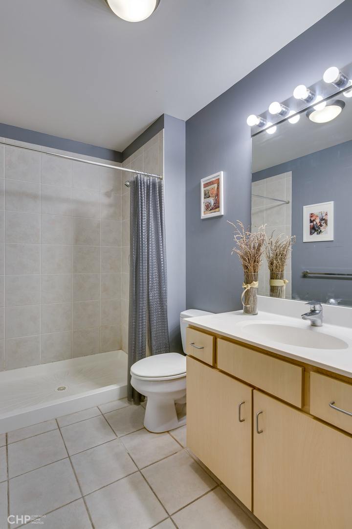 630 North Franklin Street, Unit 511 Chicago, IL 60654 - Photo 12 of 14
