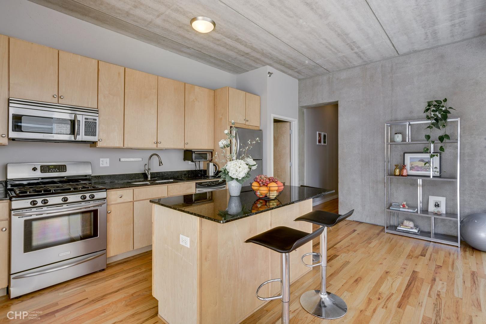 630 North Franklin Street, Unit 511 Chicago, IL 60654 - Photo 3 of 14