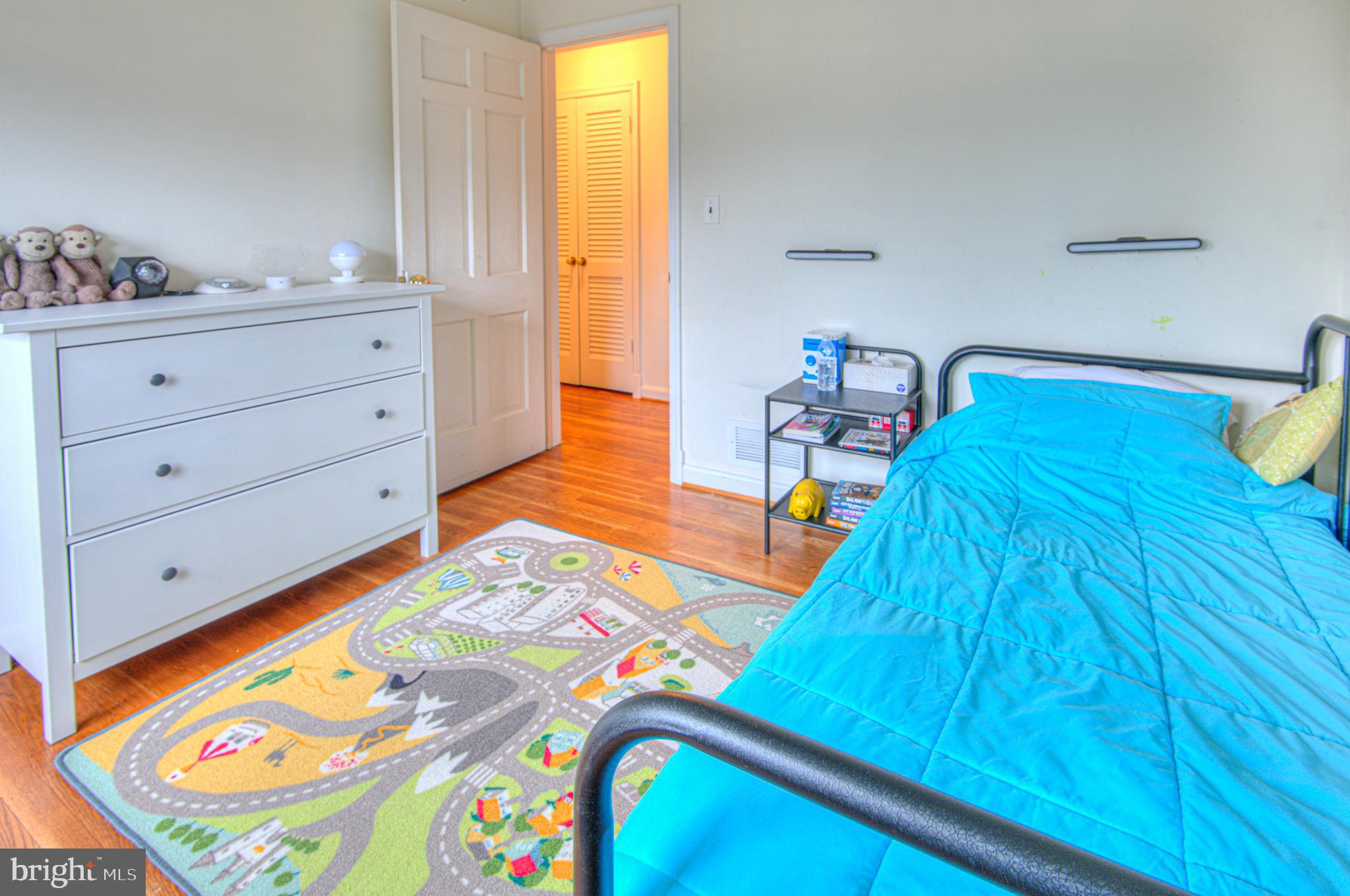 9509 Edgeley Road Bethesda, MD 20814 - Photo 15 of 24 Bedroom 3