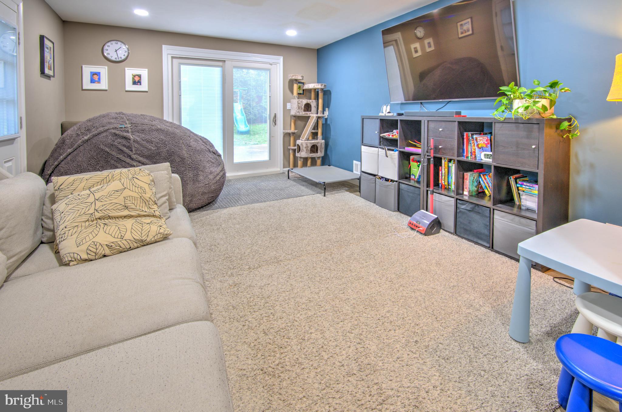 9509 Edgeley Road Bethesda, MD 20814 - Photo 20 of 24 Family Room
