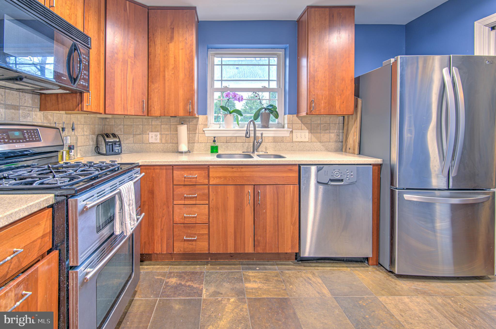 9509 Edgeley Road Bethesda, MD 20814 - Photo 7 of 24 Kitchen