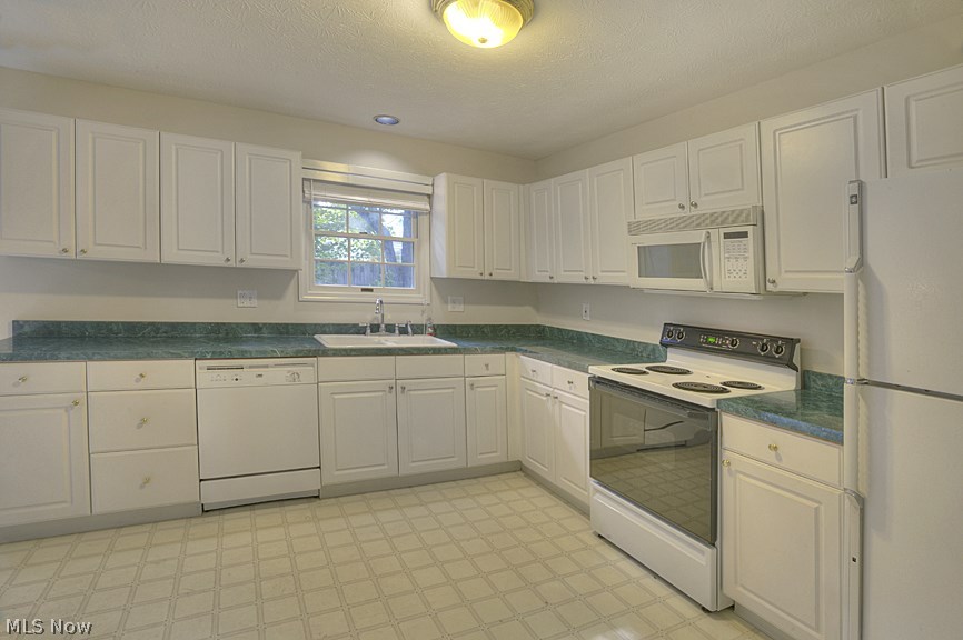 2885 Hampton Road Rocky River, OH 44116 - Photo 10 of 21