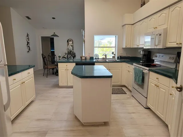 $4,800 | 80 Mariner Lane, Rotonda West, FL 33947