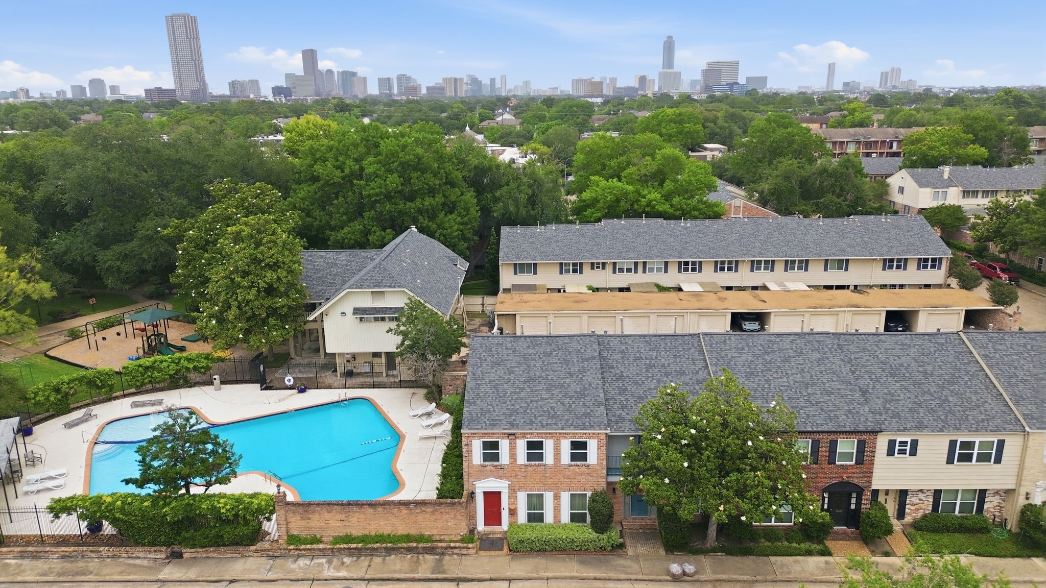 6452 Burgoyne Road, Unit 100 Houston, TX 77057 - Photo 42 of 44 a aerial view of a house