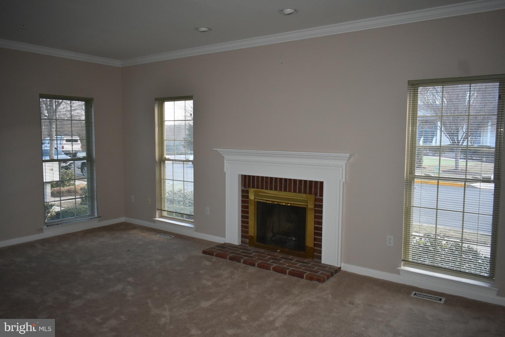 2469 Stoney Creek Road Frederick, MD 21701 - Photo 3 of 16 Living Room