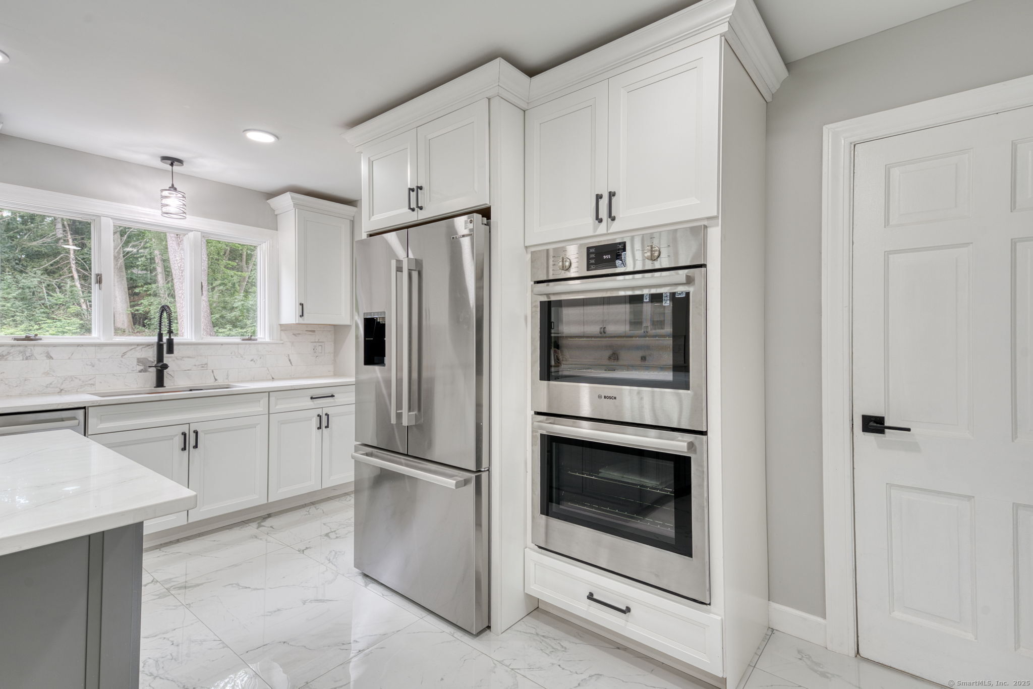 175 Scarborough Street Hartford, CT 06105 - Photo 11 of 40