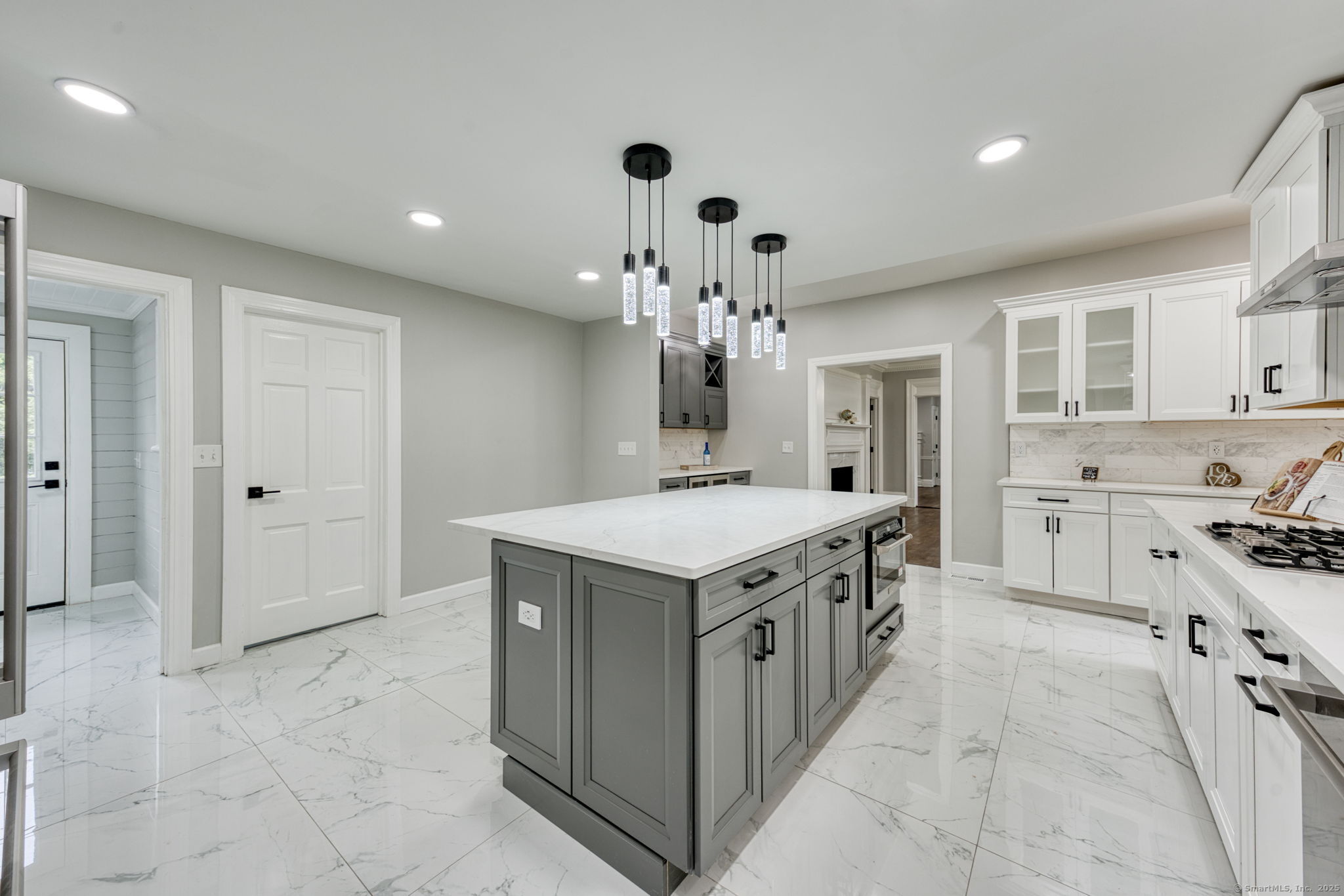 175 Scarborough Street Hartford, CT 06105 - Photo 13 of 40