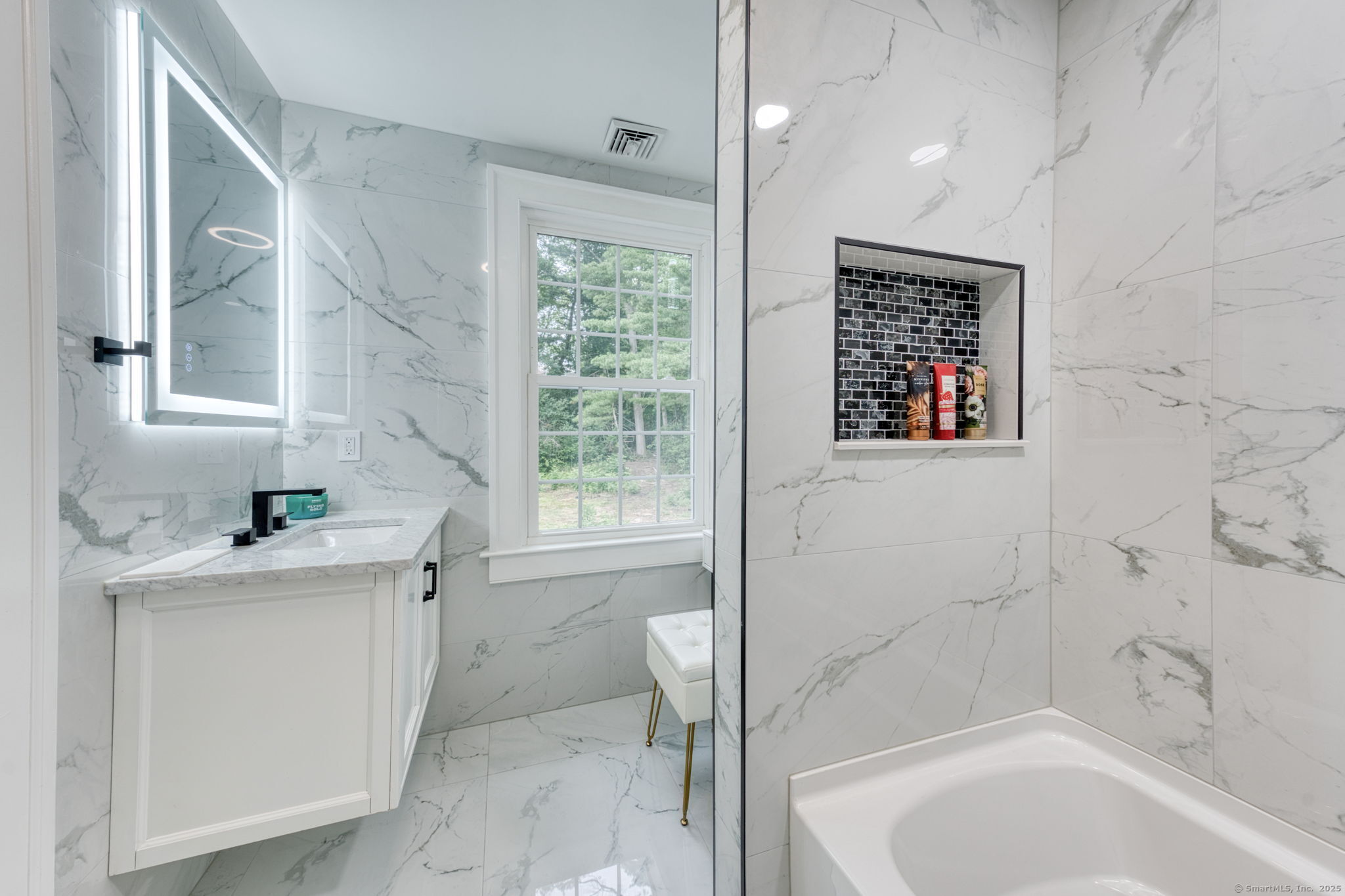 175 Scarborough Street Hartford, CT 06105 - Photo 27 of 40