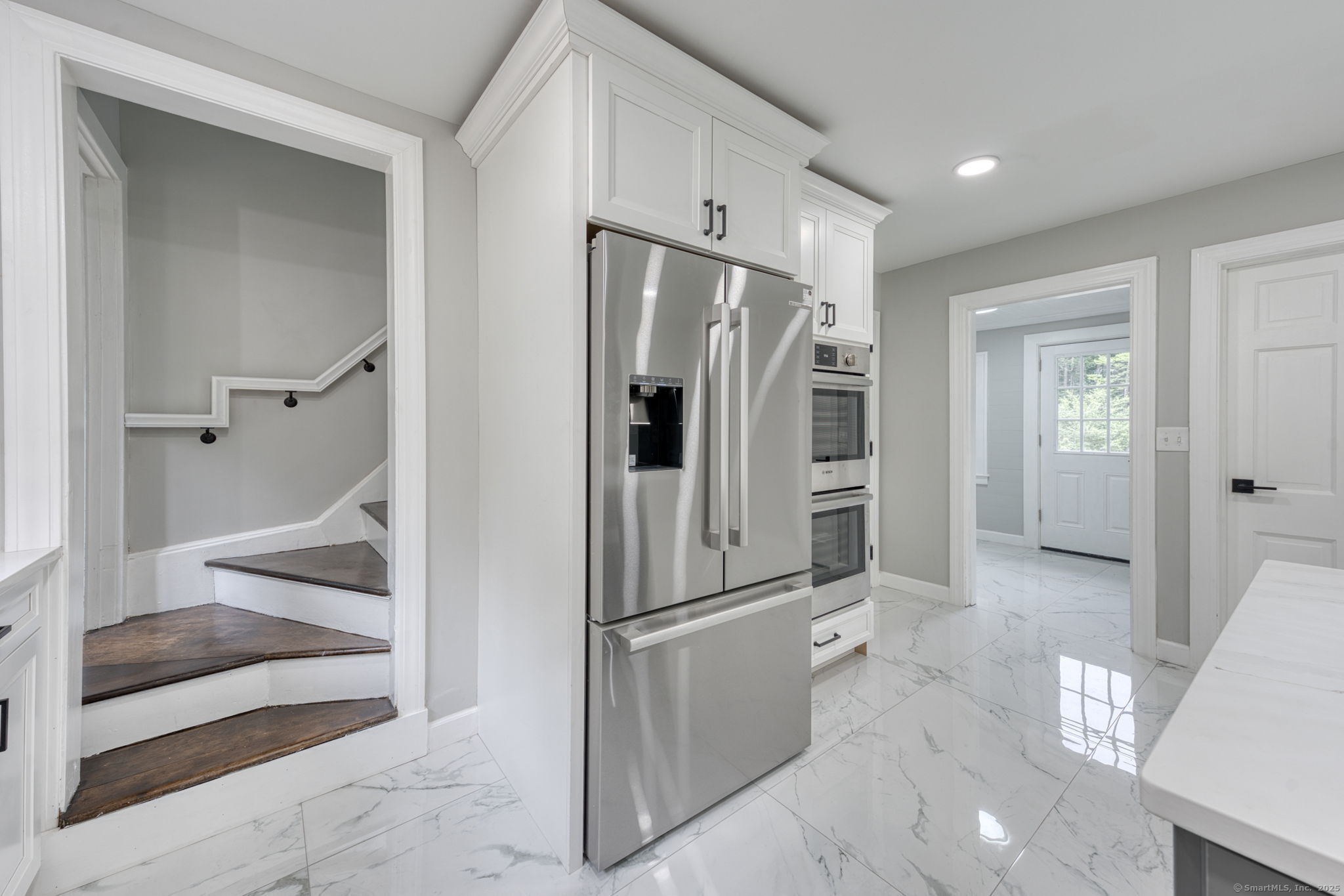 175 Scarborough Street Hartford, CT 06105 - Photo 8 of 40