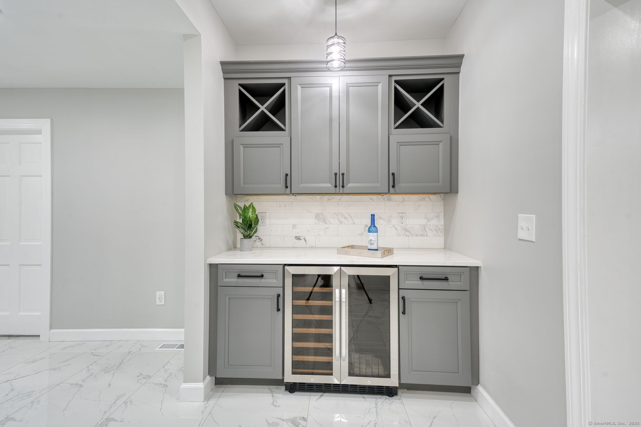 175 Scarborough Street Hartford, CT 06105 - Photo 10 of 40