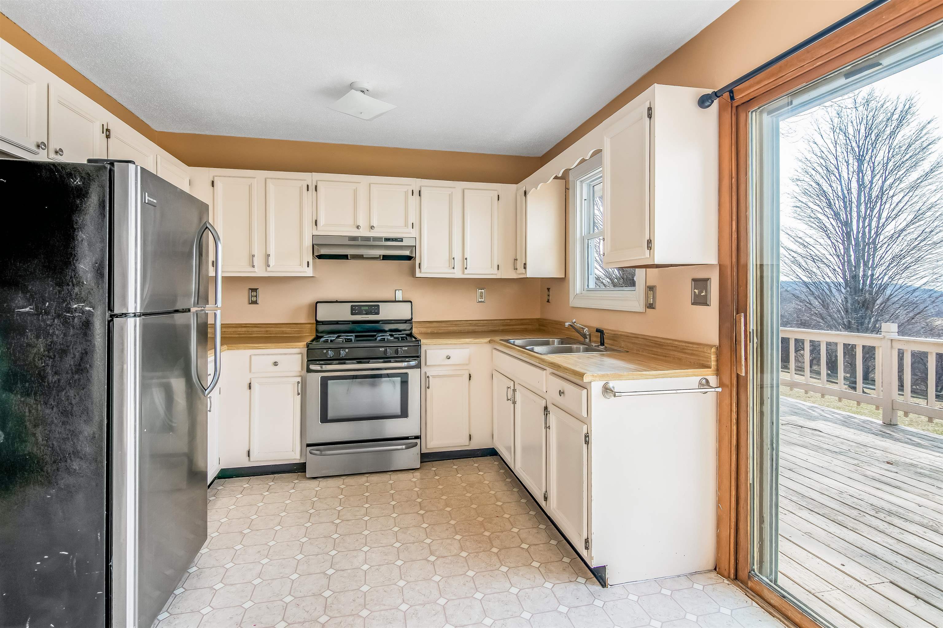 289 Brigham Road St. Albans Town, VT 05478 - Photo 8 of 39