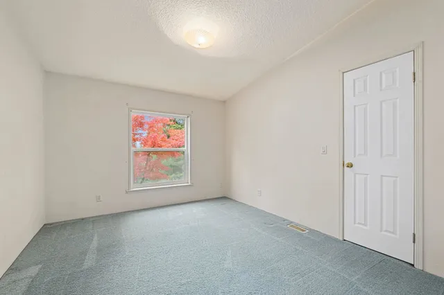 $435,000 | 2594 Bossburg Road, Evans, WA 99126