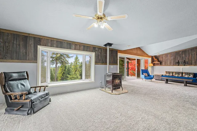 $435,000 | 2594 Bossburg Road, Evans, WA 99126